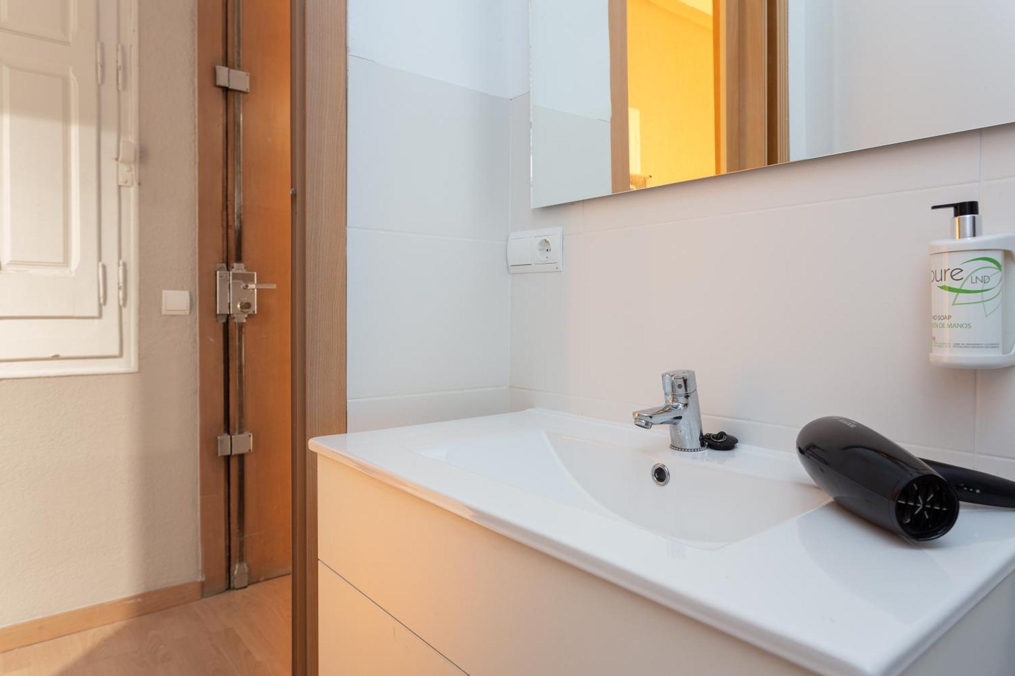 Key Barcelona Housing Daire Oda fotoğraf